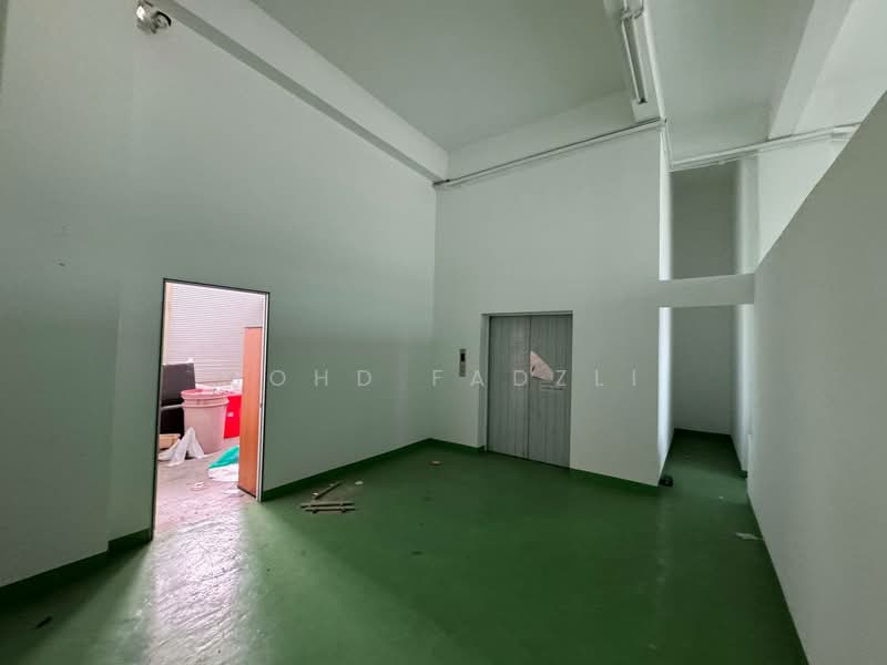 Semi-D Factory for Sale in Shah Alam (Selangor) - Mohd Fadzli - Interior - PropertyGuru.com.my
