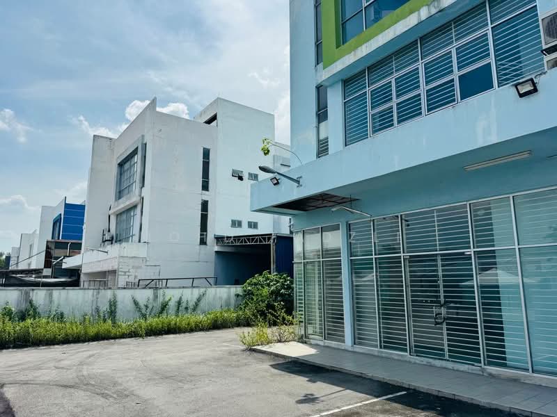 Semi-D Factory for Sale in Shah Alam (Selangor) - Mohd Fadzli - Exterior - PropertyGuru.com.my