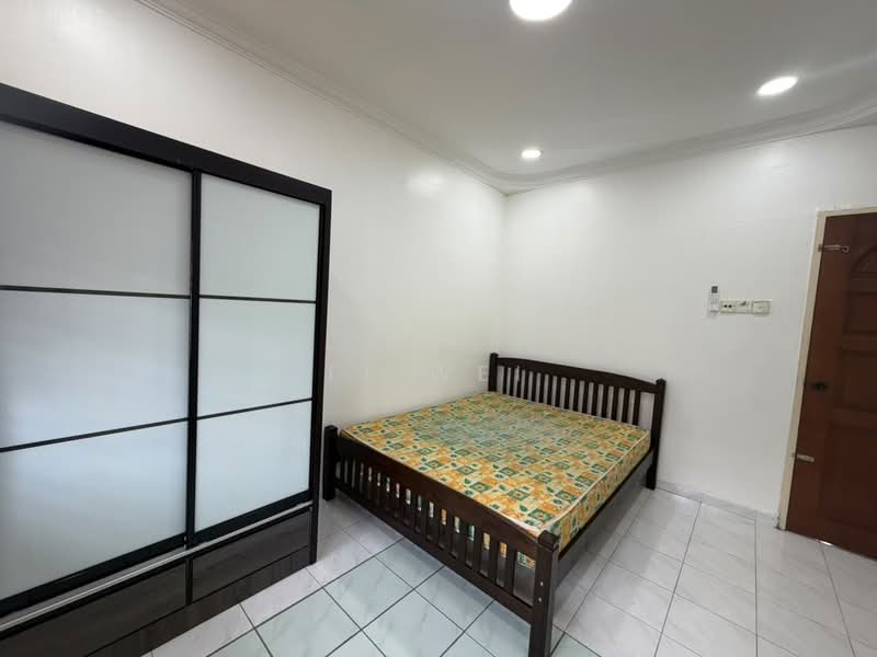 Rumah Teres 2 Tingkat untuk Disewa di Taman Putri (Kulai) - Li Wei - PropertyGuru.com.my