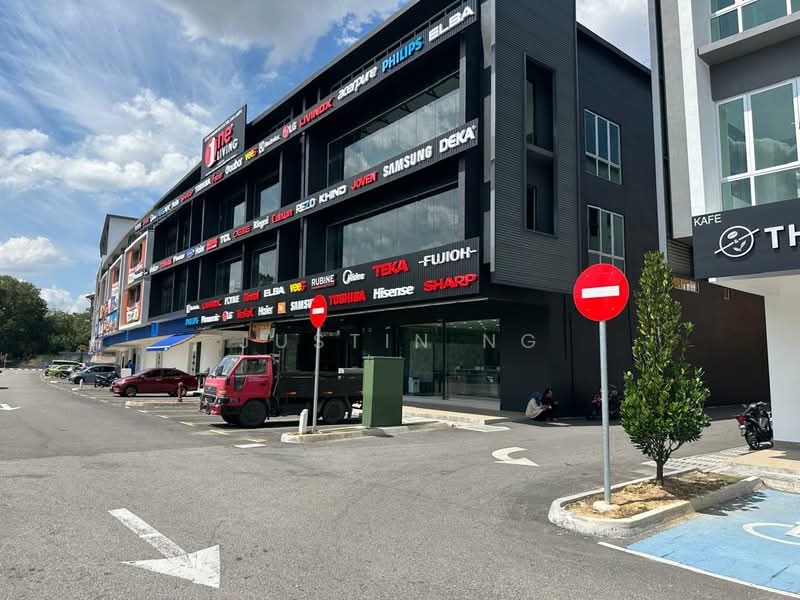 Kedai / Pejabat untuk Disewa di Bandar Tasik Puteri (Rawang) - Justin Ng - Exterior - PropertyGuru.com.my