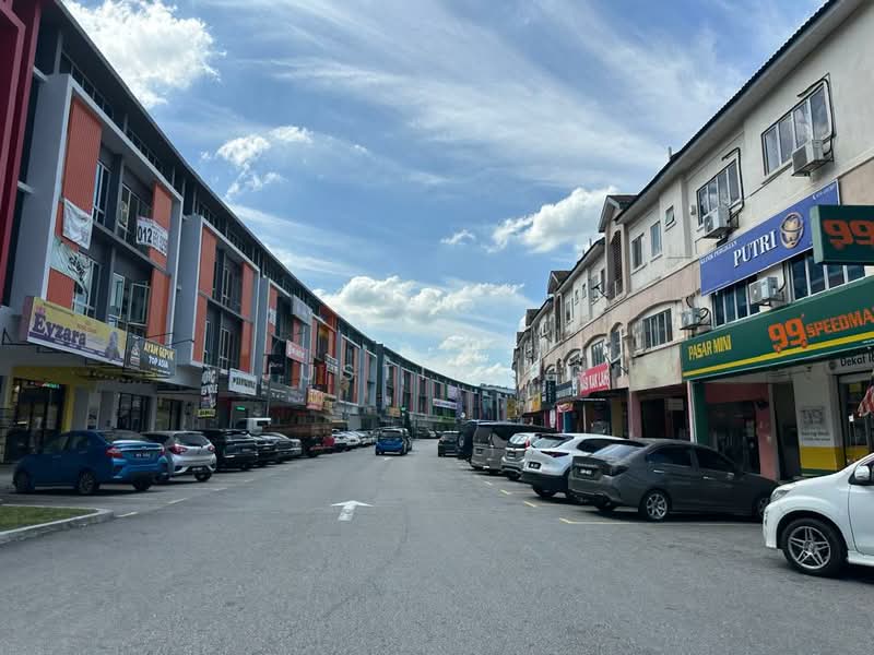 Kedai / Pejabat untuk Disewa di Bandar Tasik Puteri (Rawang) - Justin Ng - Exterior - PropertyGuru.com.my