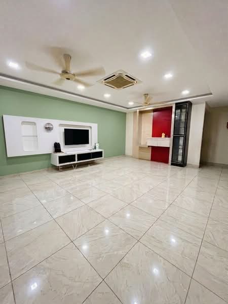 2.5-storey Terraced House for Sale in Taman Meranti Jaya (Puchong) - Evan Goh - Living Room - PropertyGuru.com.my