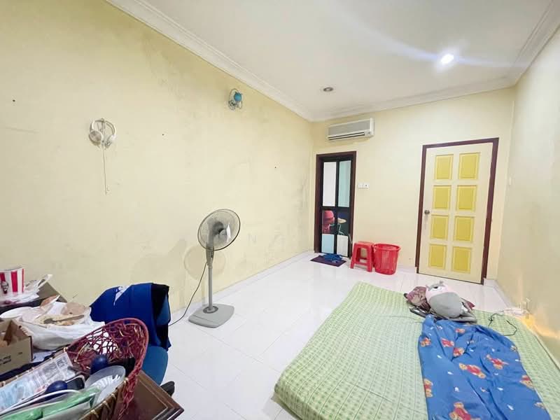 Rumah Teres 2 Tingkat untuk Dijual di Taman Wangsa Permai (Kepong) - Kiing TW - Bedroom - PropertyGuru.com.my