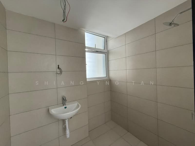 Kediaman Servis untuk Dijual di Vista Tiara (MBW Bay) - Shiang Yng Tan - Bathroom - PropertyGuru.com.my