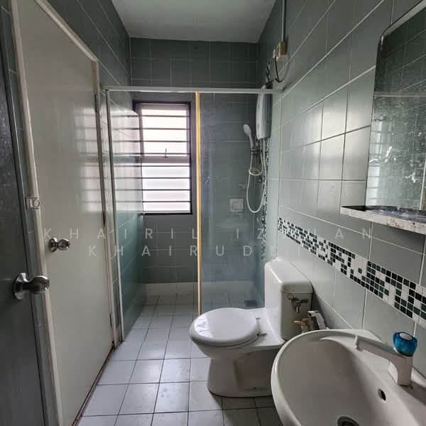Cluster House for Rent in Sunway Alam Suria (Shah Alam) - Khairil Izzuan Khairuddin - Bathroom - PropertyGuru.com.my