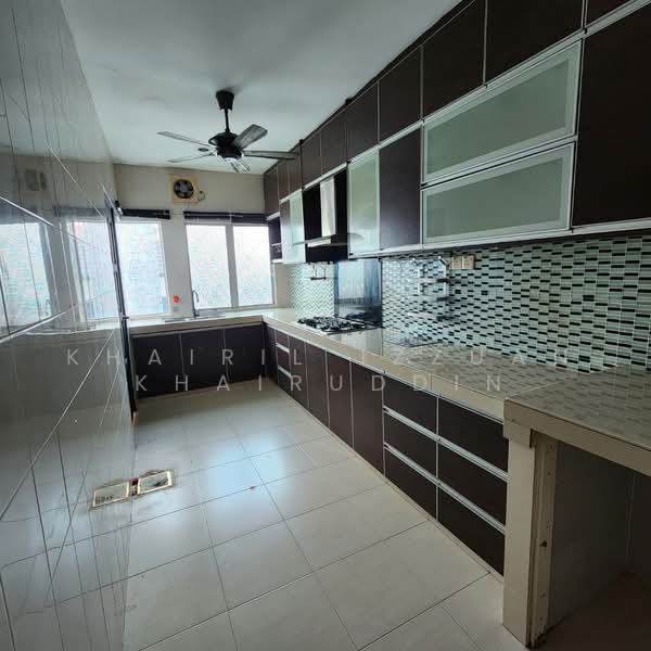 Cluster House for Rent in Sunway Alam Suria (Shah Alam) - Khairil Izzuan Khairuddin - Wet Kitchen - PropertyGuru.com.my