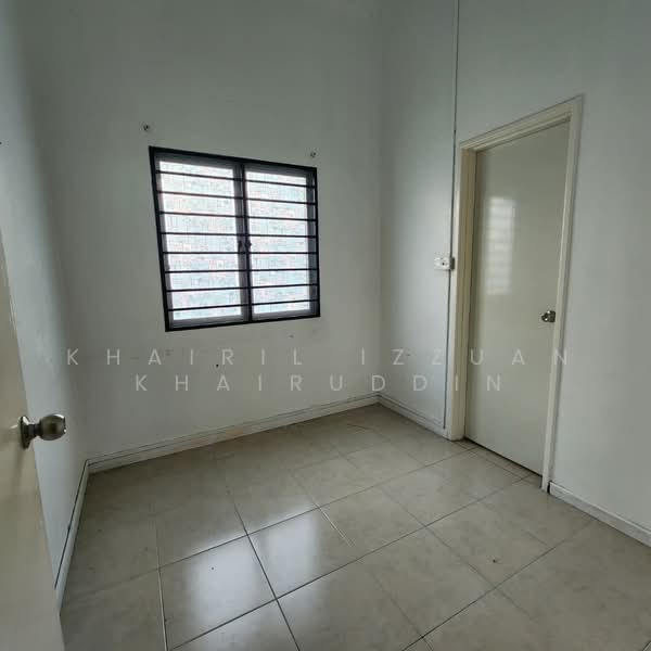 Cluster House for Rent in Sunway Alam Suria (Shah Alam) - Khairil Izzuan Khairuddin - Bedroom 3 - PropertyGuru.com.my