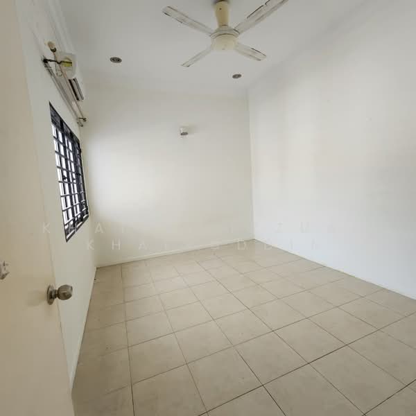 Cluster House for Rent in Sunway Alam Suria (Shah Alam) - Khairil Izzuan Khairuddin - Bedroom 1 - PropertyGuru.com.my