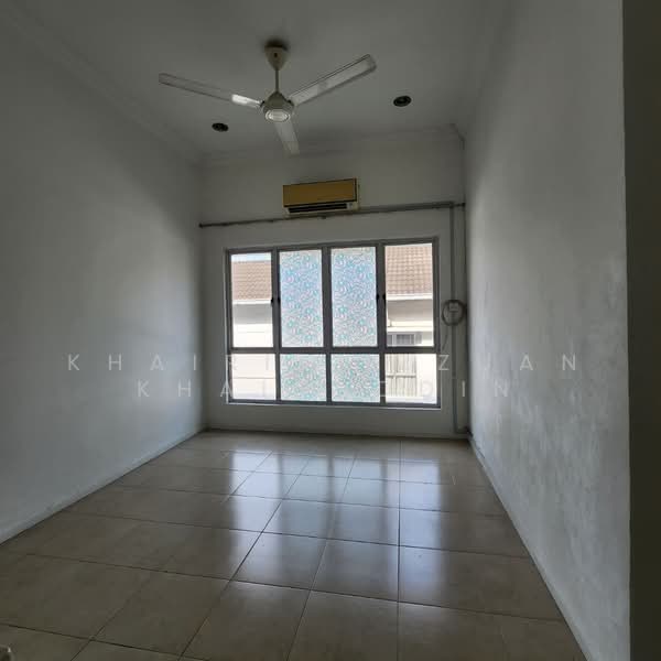 Cluster House for Rent in Sunway Alam Suria (Shah Alam) - Khairil Izzuan Khairuddin - Upper Hall - PropertyGuru.com.my