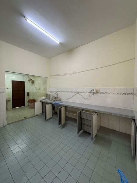 Rumah Teres untuk Disewa di Ampang Jaya (Ampang) - Loh KC - Kitchen - PropertyGuru.com.my