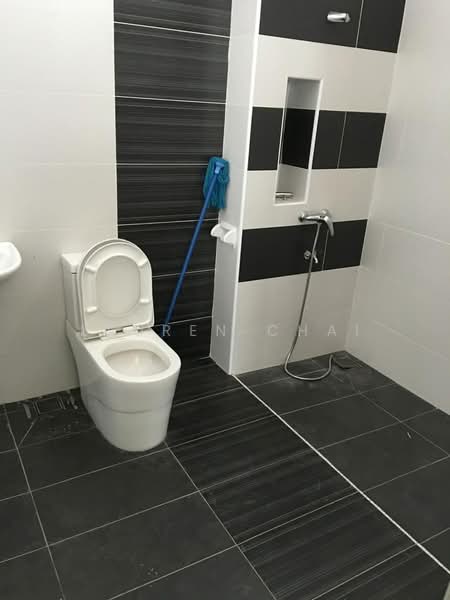 Cluster House for Sale in Taman Nusa Bestari (Iskandar Puteri (Nusajaya)) - Lauren Chai - Bathroom - PropertyGuru.com.my