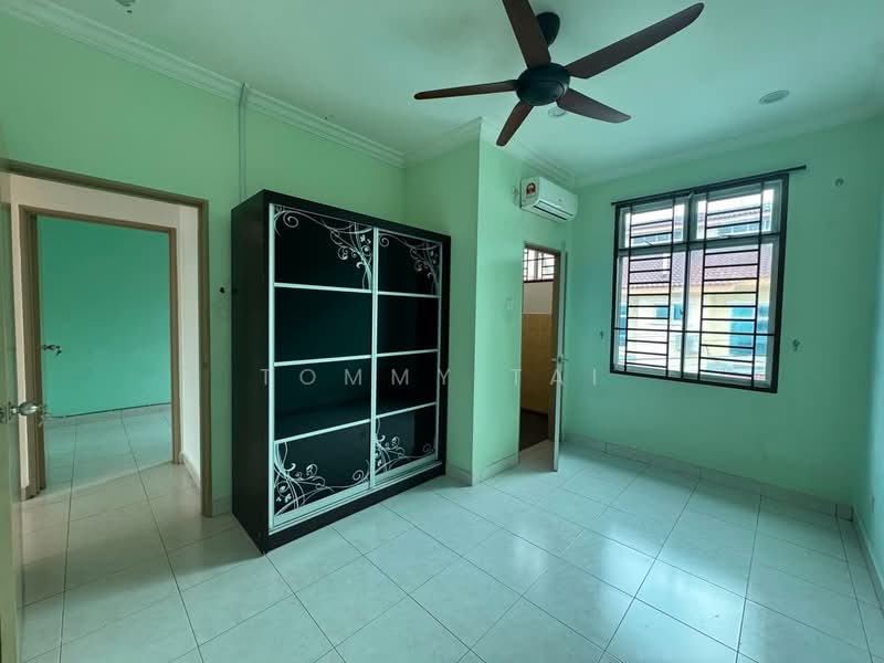 2-storey Terraced House for Sale in Taman Seri Orkid (Skudai) - Tommy Tai - Bedroom - PropertyGuru.com.my