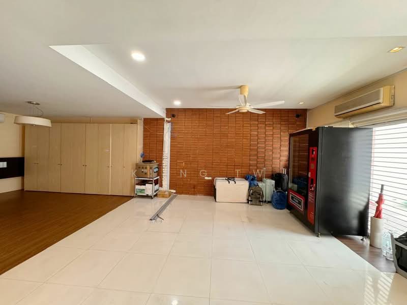 Rumah Teres 2 Tingkat untuk Dijual di Taman Wangsa Permai (Kepong) - Kiing TW - Living Room - PropertyGuru.com.my