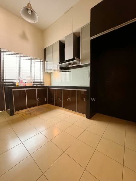 Rumah Teres 2 Tingkat untuk Dijual di Taman Wangsa Permai (Kepong) - Kiing TW - Kitchen - PropertyGuru.com.my