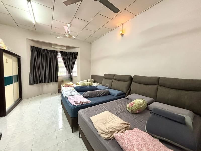 2-storey Terraced House for Sale in Taman Sri Wangsa (Batu Pahat) - NGO - Bedroom - PropertyGuru.com.my