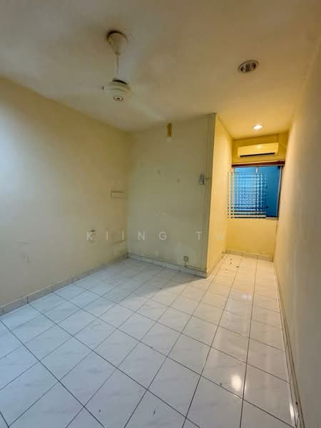 Rumah Teres 2 Tingkat untuk Dijual di Taman Wangsa Permai (Kepong) - Kiing TW - Interior - PropertyGuru.com.my