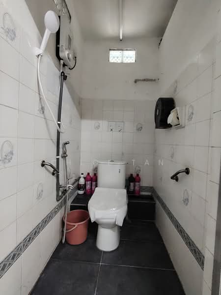 1-storey Terraced House for Rent in Butterworth (Penang) - Chloe Tan - Bathroom - PropertyGuru.com.my