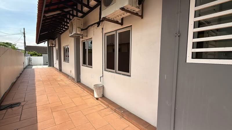 Rumah Banglo untuk Dijual di Taman Kebun Teh (Johor Bahru) - Lauren Chai - PropertyGuru.com.my