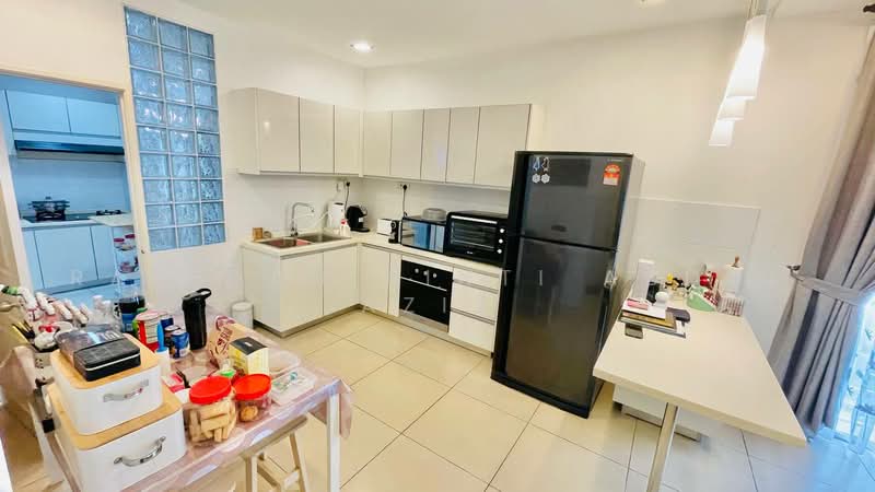 Terraced House for Sale in D'alpinia (Puchong) - Rafedah Binti Abdul Aziz - Kitchen - PropertyGuru.com.my