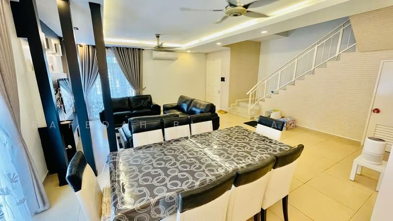 Terraced House for Sale in D'alpinia (Puchong) - Rafedah Binti Abdul Aziz - Living Room - PropertyGuru.com.my