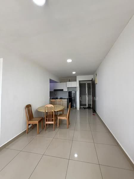 Servis Apartment untuk Dijual di Larkin Heights - Jovel Lim - Dining Room - PropertyGuru.com.my