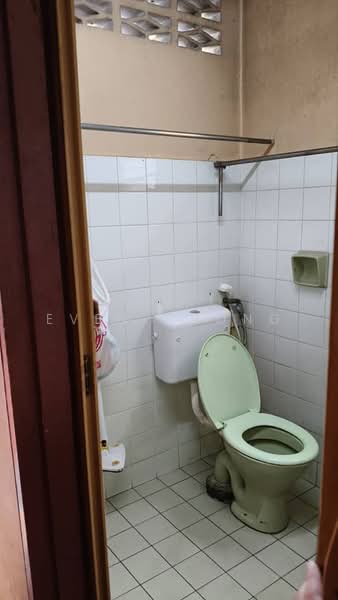 Rumah Banglo untuk Dijual di Kampung Cheras Baru (Ampang) - Even Chong - Bathroom - PropertyGuru.com.my