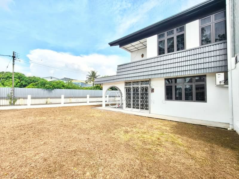 Semi-Detached House for Rent in Kuching (Sarawak) - Erica Bong - Exterior - PropertyGuru.com.my