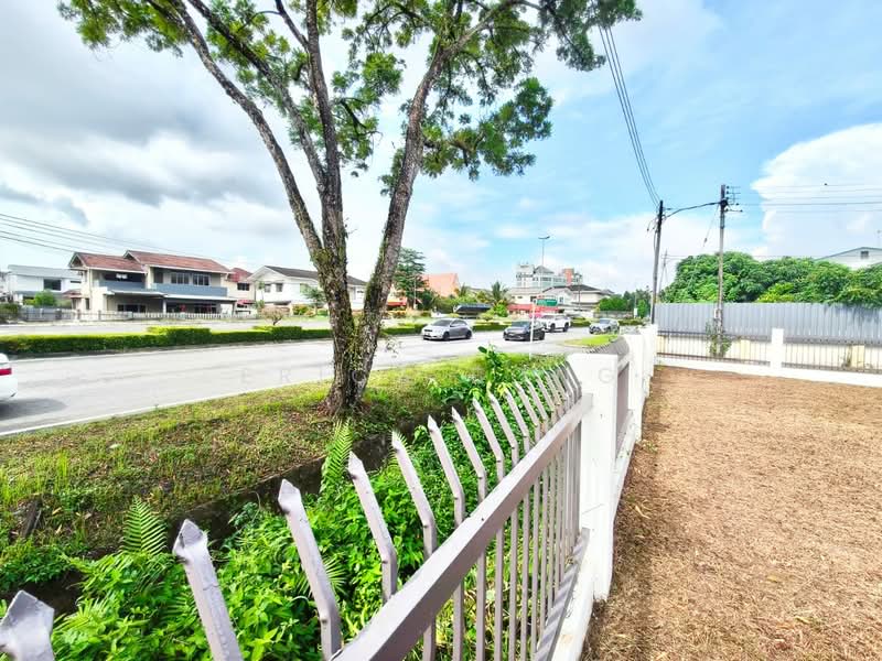 Semi-Detached House for Rent in Kuching (Sarawak) - Erica Bong - Exterior - PropertyGuru.com.my