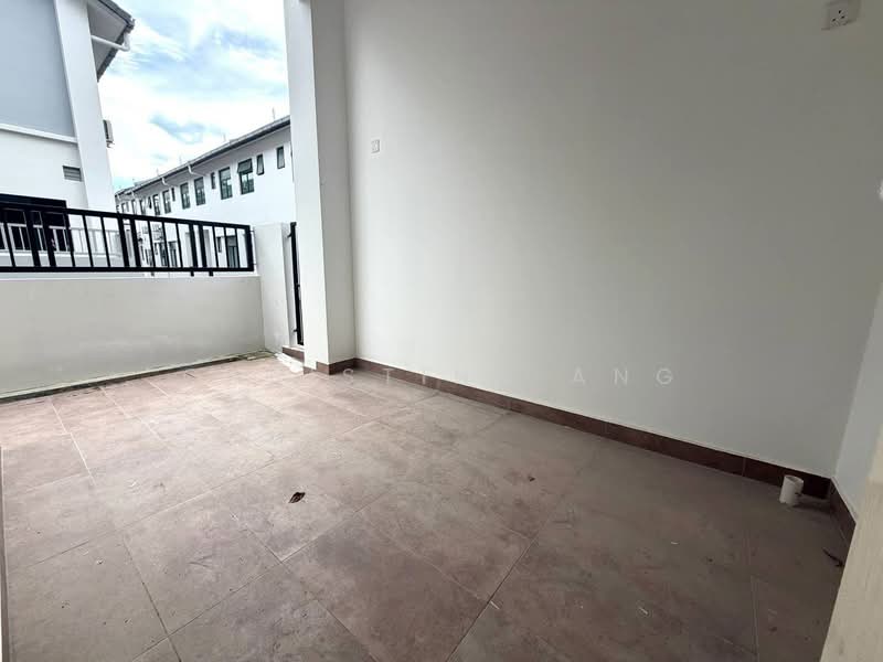Cluster House for Sale in Iskandar Puteri (Nusajaya) (Johor) - Christina Ang - Balcony - PropertyGuru.com.my