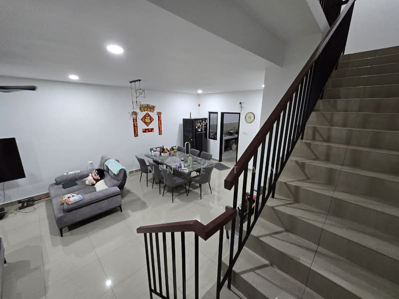 Servis Apartment untuk Disewa di The Straits View DUO - Winnie Tan - Living Room - PropertyGuru.com.my