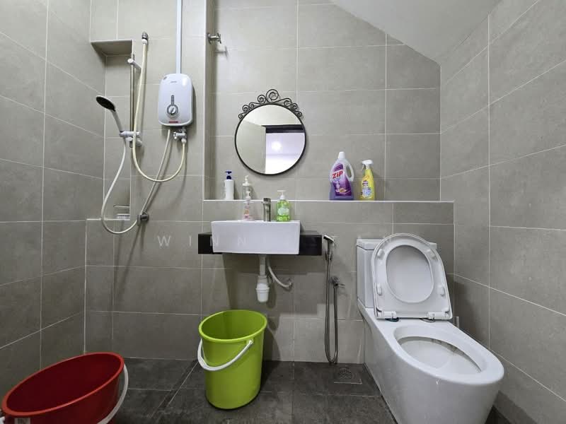 Servis Apartment untuk Disewa di The Straits View DUO - Winnie Tan - Bathroom - PropertyGuru.com.my