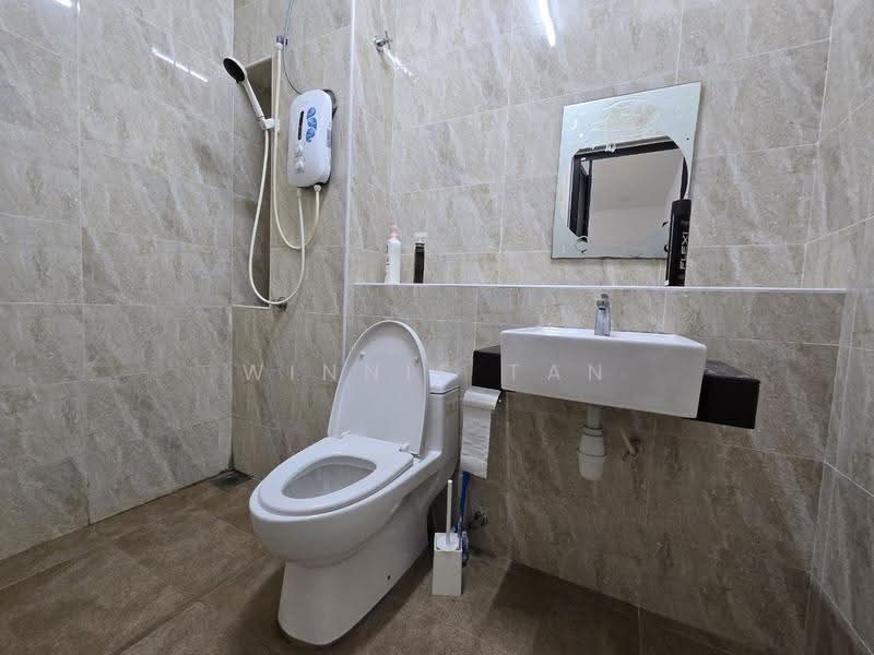 Service Residence for Rent at The Straits View DUO - Winnie Tan - Bathroom - PropertyGuru.com.my