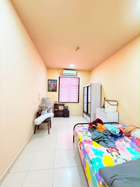Rumah Teres 2-Tingkat untuk Dijual di Taman Scientex Senai (Senai) - Tommy Tai - Bedroom - PropertyGuru.com.my