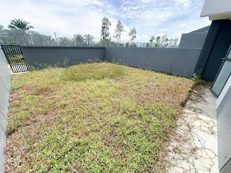 2-storey Terraced House for Sale in Sungai Buloh (Selangor) - Yeong Wan Chi - Exterior - PropertyGuru.com.my