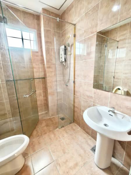 Kondominium untuk Dijual di Eden Heights - Erica Bong - Bathroom - PropertyGuru.com.my