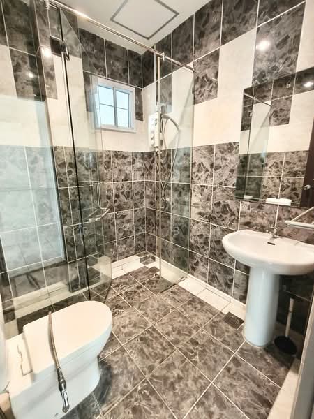 Kondominium untuk Dijual di Eden Heights - Erica Bong - Bathroom - PropertyGuru.com.my