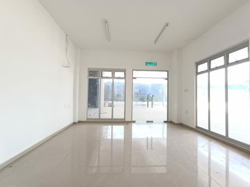 Kilang Berkembar untuk Disewa di Masai (Johor) - Michelle He - Entrance - PropertyGuru.com.my