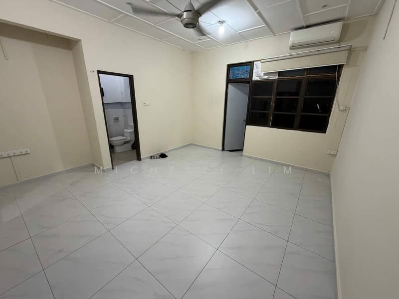 2-storey Terraced House for Rent in Permas Jaya (Johor Bahru) - Michelle Lim - Bathroom - PropertyGuru.com.my