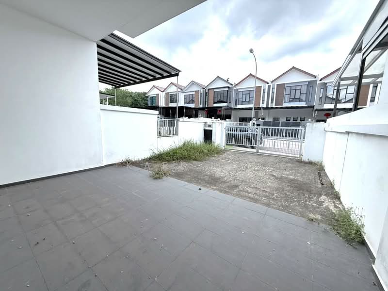 2-storey Terraced House for Sale in Bukit Indah (Iskandar Puteri (Nusajaya)) - Karl Lim - Exterior - PropertyGuru.com.my
