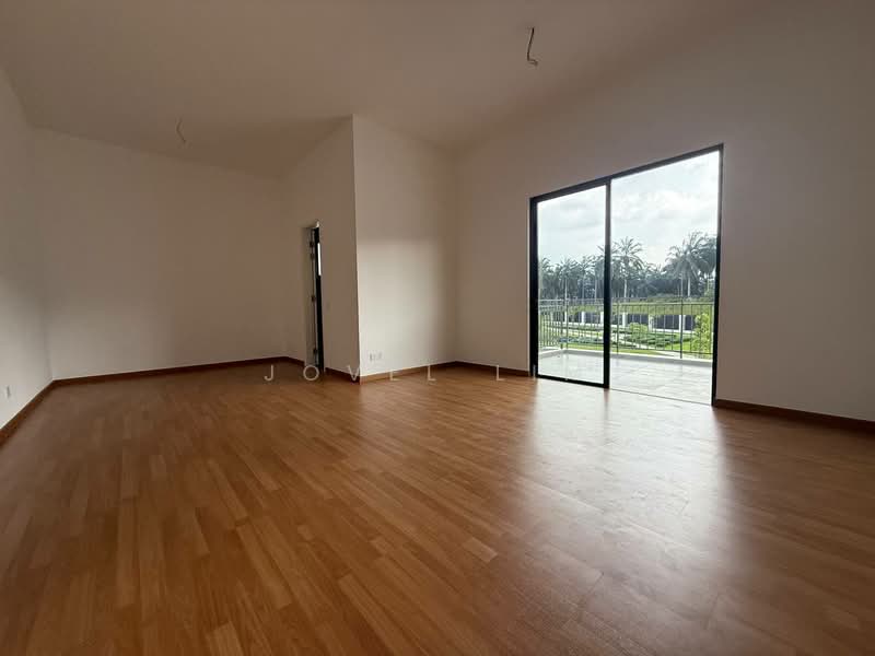 Cluster House for Sale in Taman Ekoflora (Johor Bahru) - Jovel Lim - Living Room - PropertyGuru.com.my