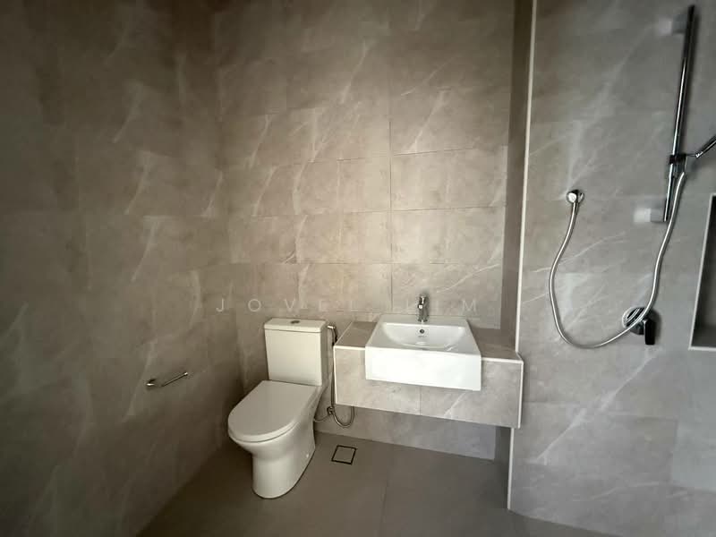 Cluster House for Sale in Taman Ekoflora (Johor Bahru) - Jovel Lim - Bathroom - PropertyGuru.com.my