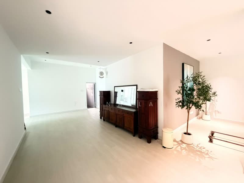 1-storey Terraced House for Sale in Taman Molek (Johor Bahru) - Fiona Lai - Living Room - PropertyGuru.com.my