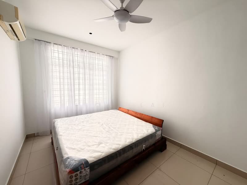 1-storey Terraced House for Sale in Taman Molek (Johor Bahru) - Fiona Lai - Bedroom - PropertyGuru.com.my