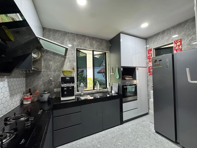 2-storey Terraced House for Rent in Leisure Farm (Gelang Patah) - Tommy Phua - Kitchen - PropertyGuru.com.my