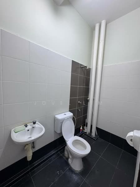 Rumah Teres 2-Tingkat untuk Dijual di Taman Putri Kulai (Kulai) - Jovel Lim - Bathroom - PropertyGuru.com.my