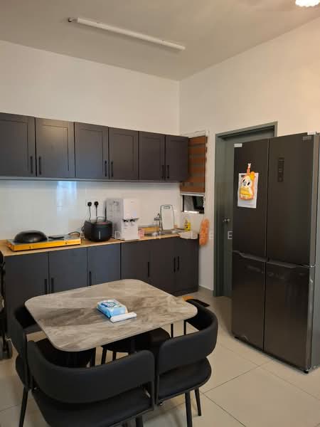 Servis Apartment untuk Disewa di Parkland Residence - Aiden Lee - Kitchen - PropertyGuru.com.my