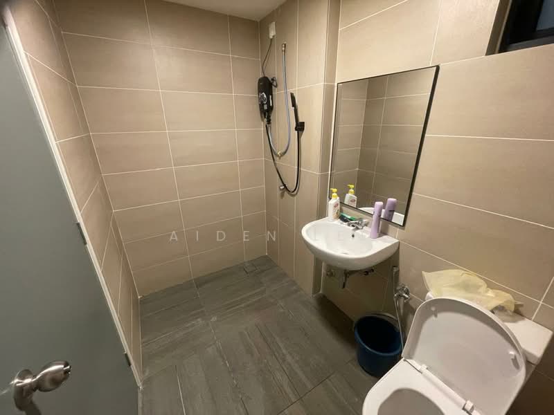 Servis Apartment untuk Disewa di Parkland Residence - Aiden Lee - Bathroom - PropertyGuru.com.my