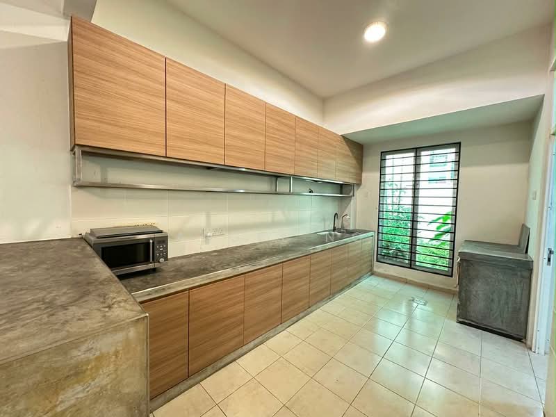 2.5-storey Terraced House for Sale in Taman Oasis (Cheras) - Angel Ng - Kitchen - PropertyGuru.com.my