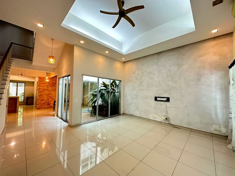 2.5-storey Terraced House for Sale in Taman Oasis (Cheras) - Angel Ng - Living Room - PropertyGuru.com.my