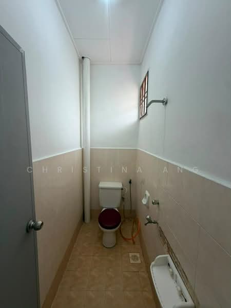 2-storey Terraced House for Sale in Taman Bukit Tiram (Ulu Tiram) - Christina Ang - Bathroom - PropertyGuru.com.my